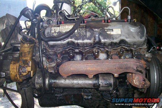 100_3197.jpg Pics of the old engine.