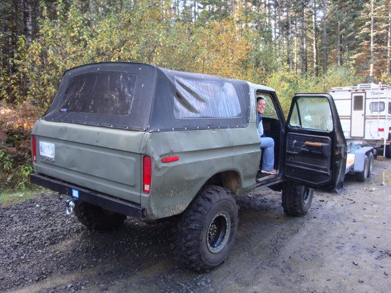 Loading up for a trail run on cedar tree