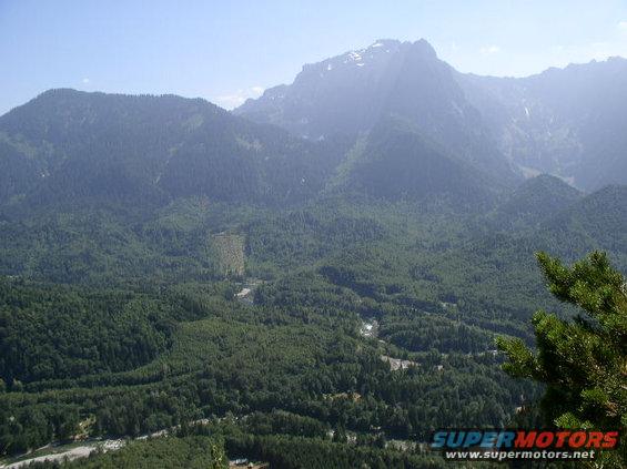 issa28.jpg View at the top of Index trail