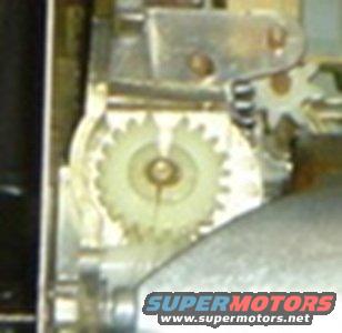 split-gear.jpg The split drive gear.