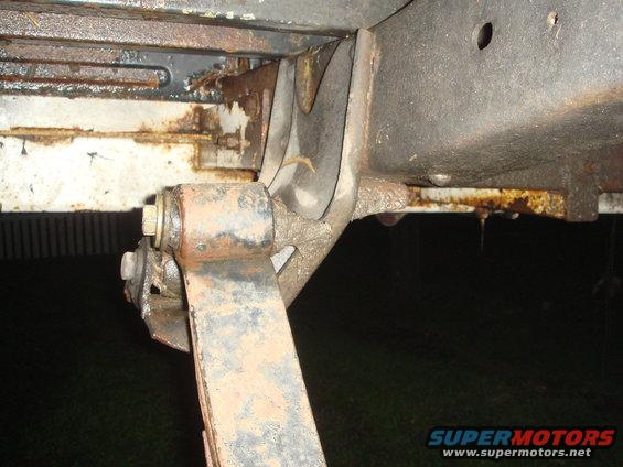 stuck-shackle-002.jpg 