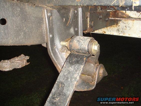 stuck-shackle-004.jpg 