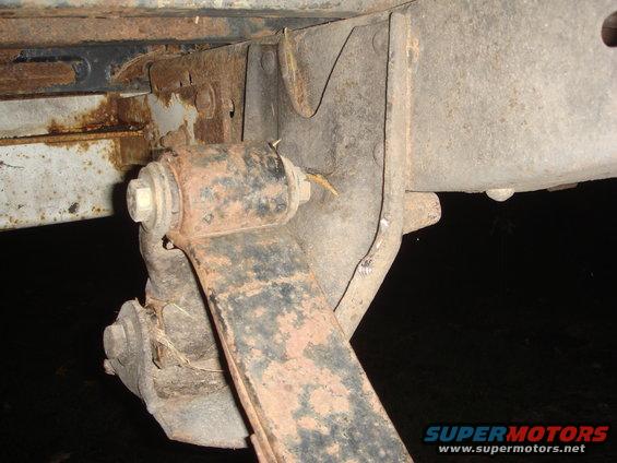 stuck-shackle-005.jpg 