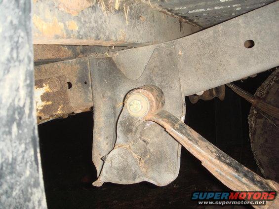 stuck-shackle-006.jpg 