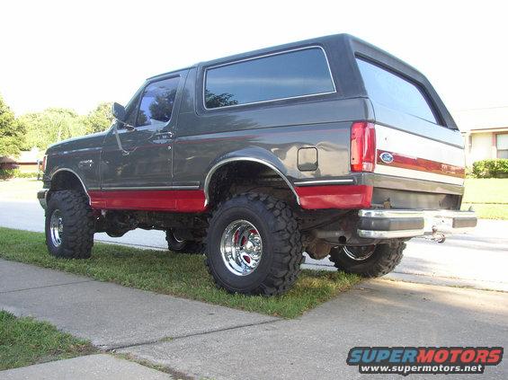 july19-004.jpg 33x13.50x15 Super Swampers on 15x10 Chrome Star American Racing Wheels!