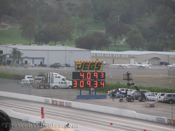 09-nhra-finals-046-copy.jpg 