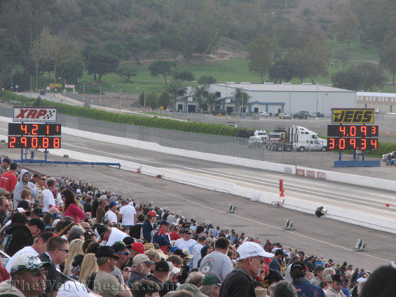 09-nhra-finals-048-copy.jpg 