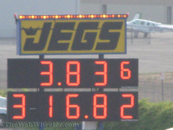 09-nhra-finals-055-copy.jpg 