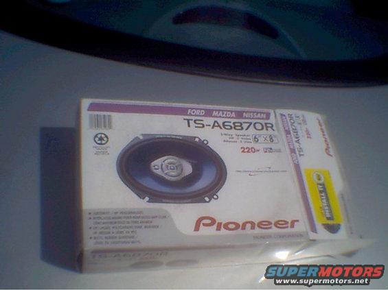 these are the 6x8's i got at Best Buy. This was before i got them installed, but after i got them out of the box :)