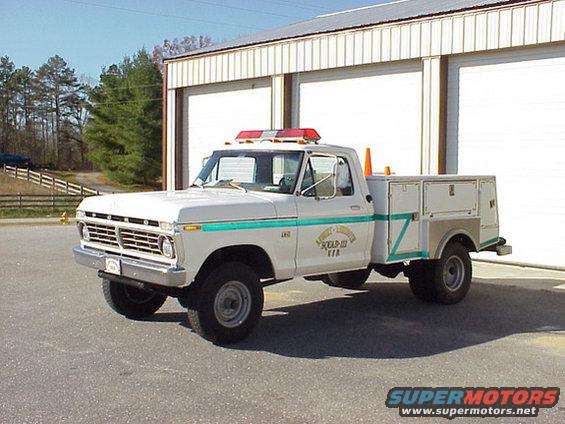 30964780006_large.jpg I don't know who's truck this is but when I started with the plan to build the 54 into my tow vehicle this was my inspiration. But now plans have changed.