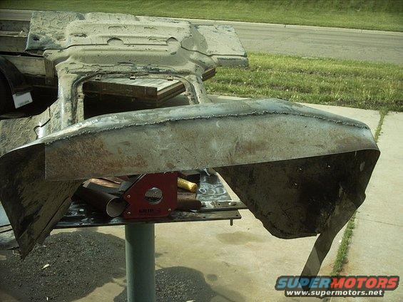 30964780264_large.jpg 5-25-09: Then I welded the rest of it.