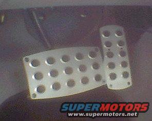 photo4.jpg these are my pedals. This really lets you know how crappy my digital camera is. they look grey instead of silver