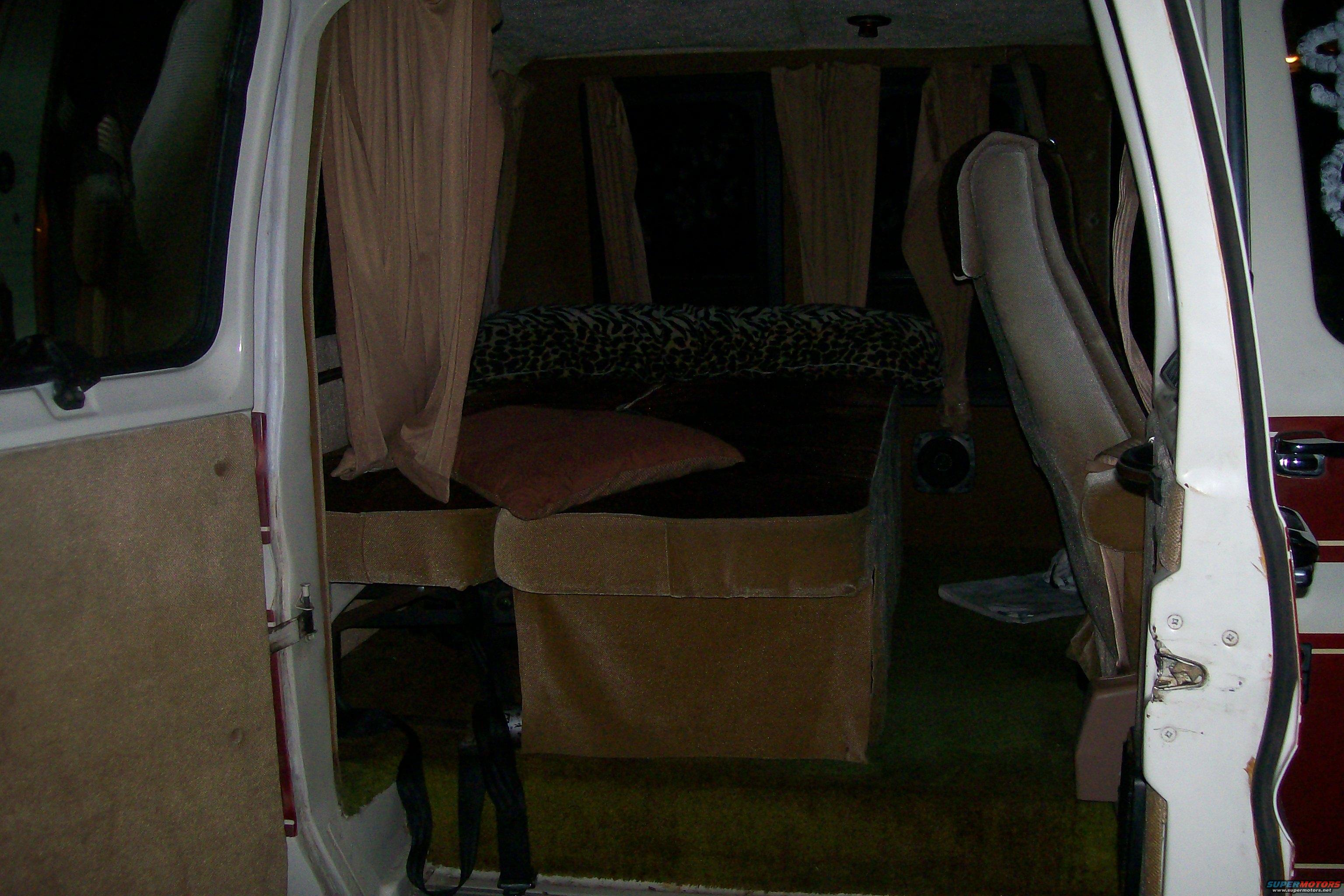 1982 Ford E350 photo