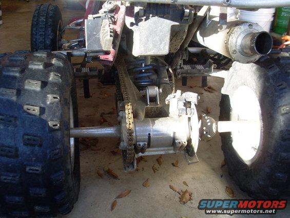 Rear axle and chain drive of an ATV