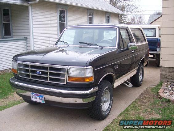 100_2386.jpg Picked my bronco up for 2800.00 with no rust and only needed some tires and a steering box.