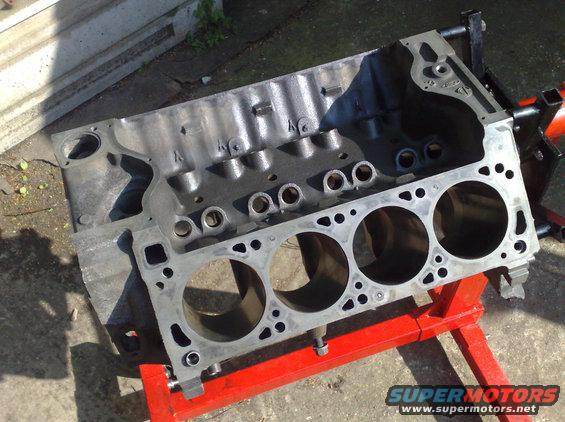 22042009210.jpg Engine block as it came back from being cleaned in a costic bath type thing