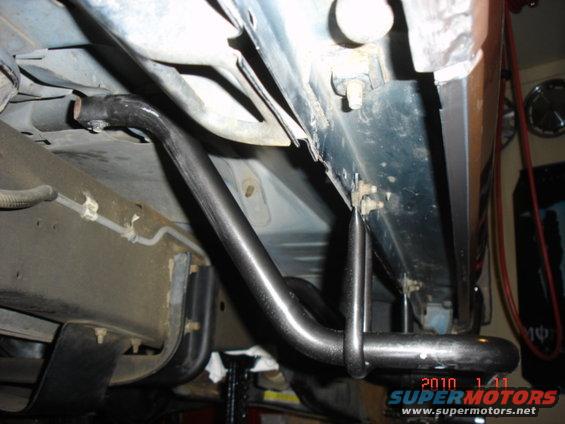 dsc00561.jpg Stock step up bar mounting