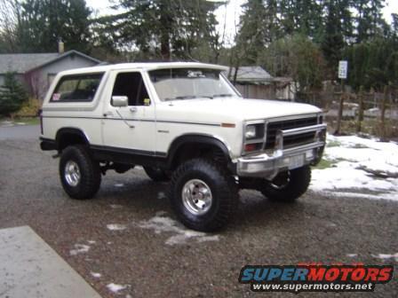 snow-christmas-08-044.2.jpg wohoo!! 35s on american racing dune wheels!!