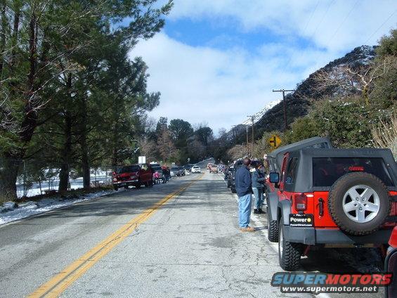 dscf2085.jpg The Sheriff Search and Rescue blocking the road.