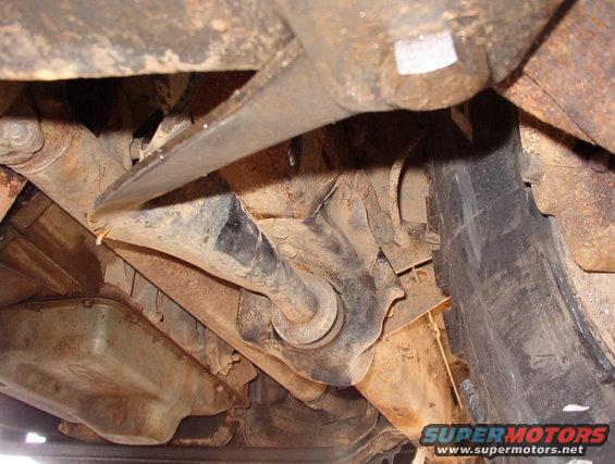 16lradiusarm.jpg Pretzel.  The radius arm bracket & frame are also damaged.