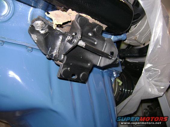 dsc01178.jpg 351 Engine Mount Arrangement