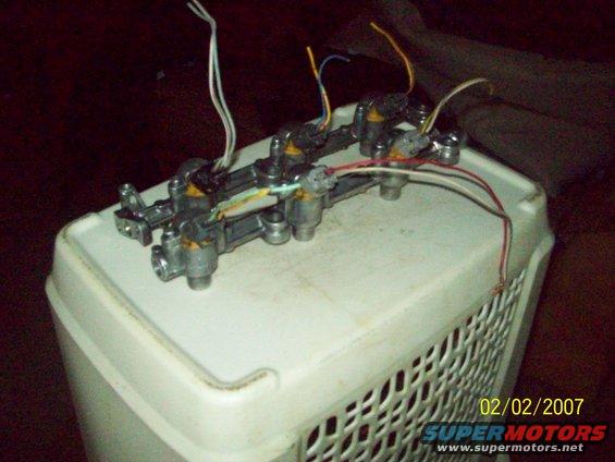 100_1608.jpg New subaru sti 550 cc injectors in KL rails.. Time to turn the boost up haha