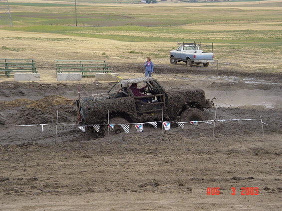 goldendale-mud-bogs-8303-045.jpg Scout was impressive