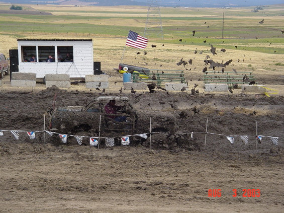 goldendale-mud-bogs-8303-056.jpg Check out the spray