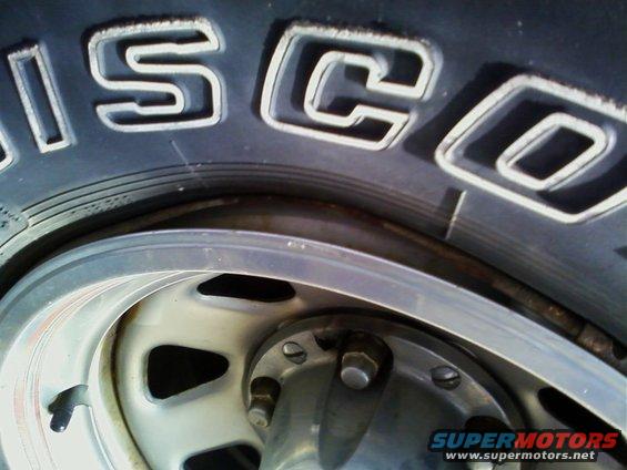dented-wheel.jpg Wheel (Rear Pass. Side) %u2013 dented 