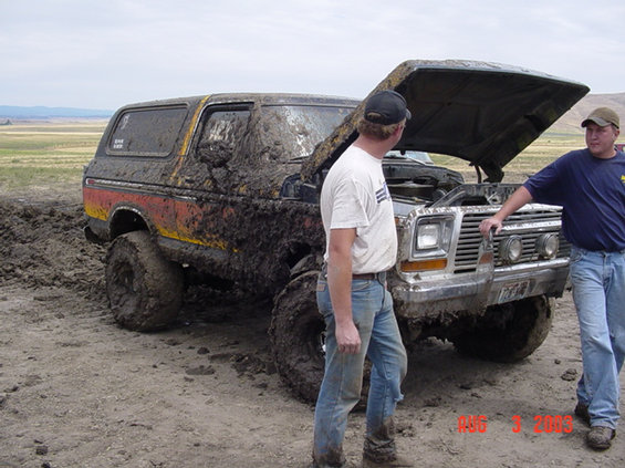 goldendale-mud-bogs-8303-069.jpg Looks like he had fun!!