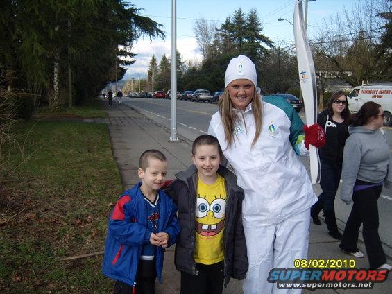s1033206.jpg torch relay