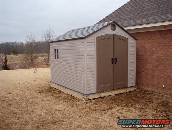 11finished.jpg It went up faster than I expected, and only the last roof panel gave me any trouble.