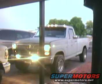 White 1985 Ford F-150 pickup truck, 3q-front view