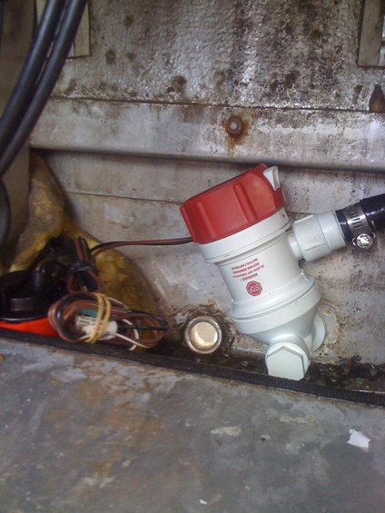 New Bilge pump & live well pump installed
