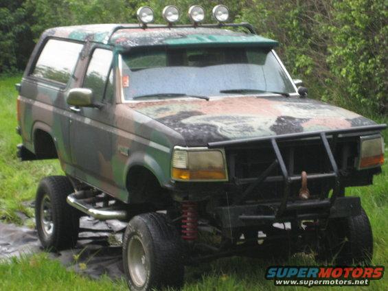 new bronco 1984 with 93 front clip 4.9 inline 6 sterling 10.5 rear 