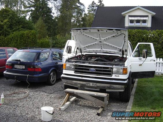 dsc03749.jpg Doing some work