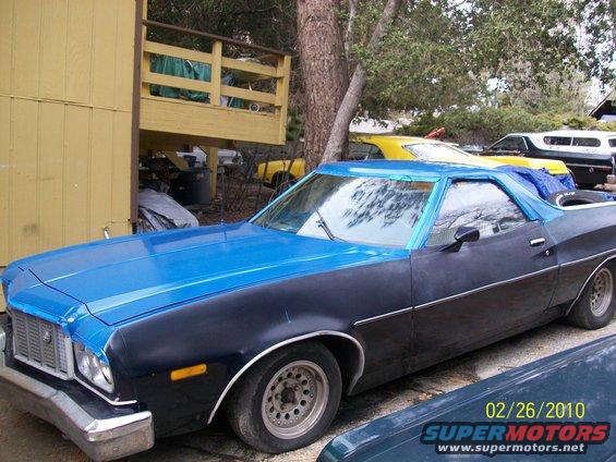 1973 Ford Ranchero GT, 3/4 front view, blue and black
