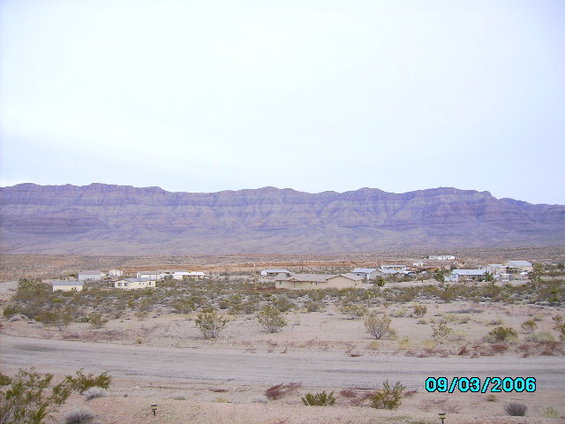 121.jpg this is the view from the deck of the house we rented in Meadview.