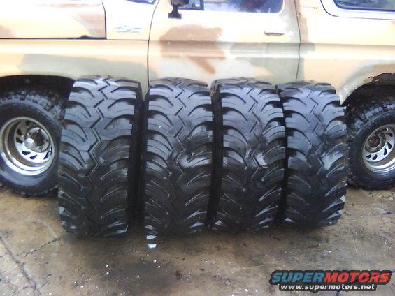 Bought Some 40 Inch Ground Hawgs, Was Planning On Doing A 9 Inch Lift But Stuff Came Up And HAd To Sell Them So I Went To A 4 Inch. (Not On It Yet0