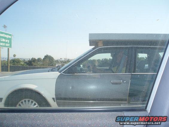 p8270352.jpg Car with permanent roof rack/Box