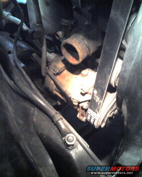 c4.jpg lower radiator hose