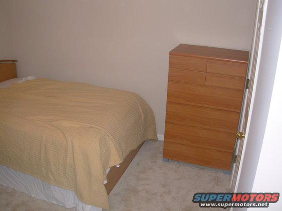 33bedroom.jpg 