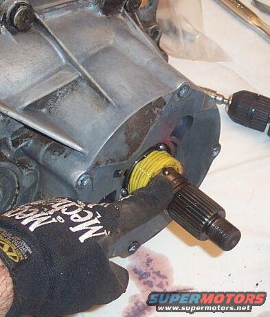 bw13562-017.jpg Here you can just make out the BB which locates the speedo drive gear.  Remove this and store carefully
