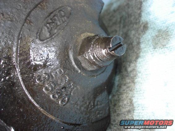 power-steering-box-screw.jpg 