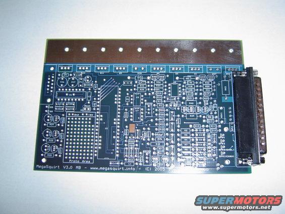 dsc00658.jpg Bare board with just one connector installed. This is a long process to solder all together but hopefully it will all be worth it!