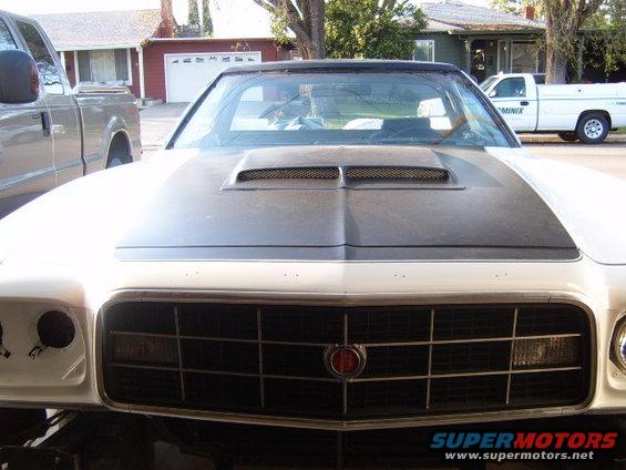 1973 Ford Ranchero front grille with hood scoop