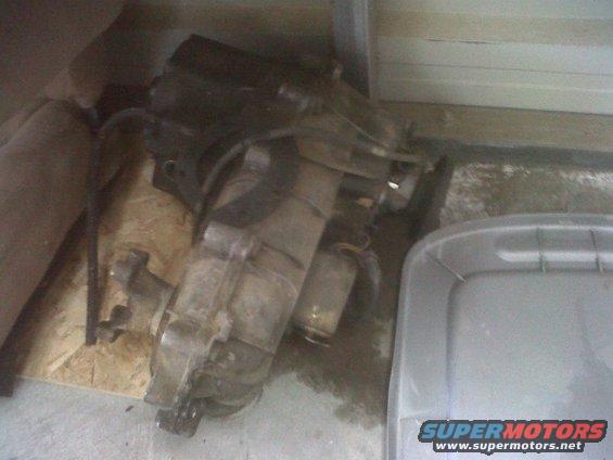 Transfer case, viewed from the side
