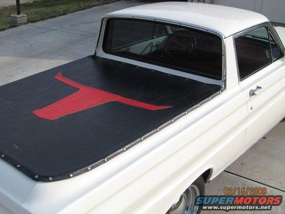 img_1209.jpg Custom 3' Ranchero Logo on Tonnau cover.