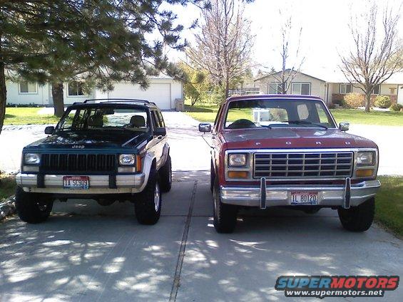 042510113800.jpg Amazing what vehicle size does, since the tires are the same size.