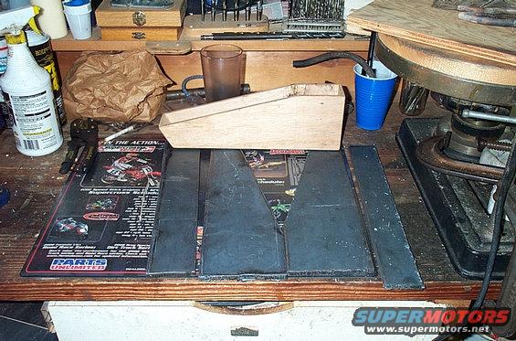 dcp_2430.jpg new track bar mount with wooden model